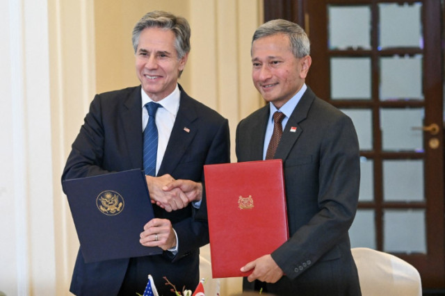 Photo of Antony Blinken and Vivian Balakrishnan