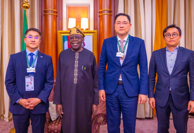 President Bola Ahmed Tinubu in group photograph with Samsung's President and Chief Executive Officer, Hong Namkoong, and the Chairman of Samsung Investment Global, Jungwook Kim, in Riyadh, Saudi Arabia