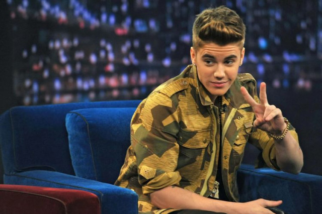 Justin-Bieber-At-Song-Of-All-Time-Talk-Show