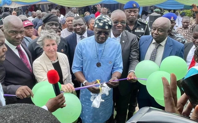 U.S. Centers for Disease Control and Prevention (U.S. CDC) Acting Country Director, Suzanne Theroux and Governor Hyacinth Alia of Benue State during  commissioning of  newly renovated molecular laboratory at Federal Medical Centre (FMC) Makurdi in Benue S