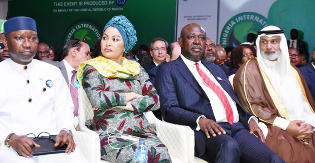 Minister of State for Petroleum (Gas), Ekperikpe Ekpo (left); representative of the President, Dr Doris Uzoka-Anite; Minister of State for Petroleum (Oil), Heineken Lokpobiri and Secretary-General, Organisation of Petroleum Exporting Countries (OPEC), Hai