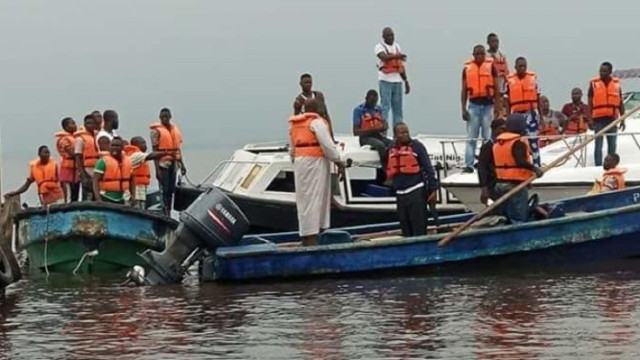 Photo of Borno state rescue team in a boat mishap