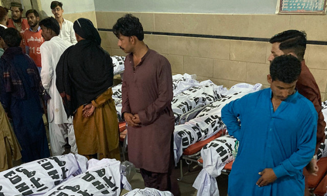Pilgrims, 17 Dies, 41 injures in Pakistan Truck Crash
